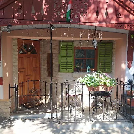 Mendei Vendeghaz Apartment Mende