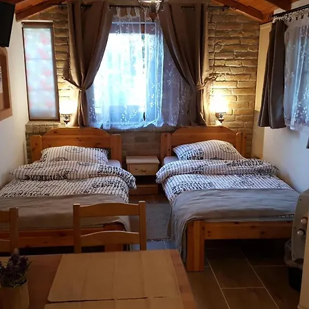 Mendei Vendeghaz Apartment Mende
